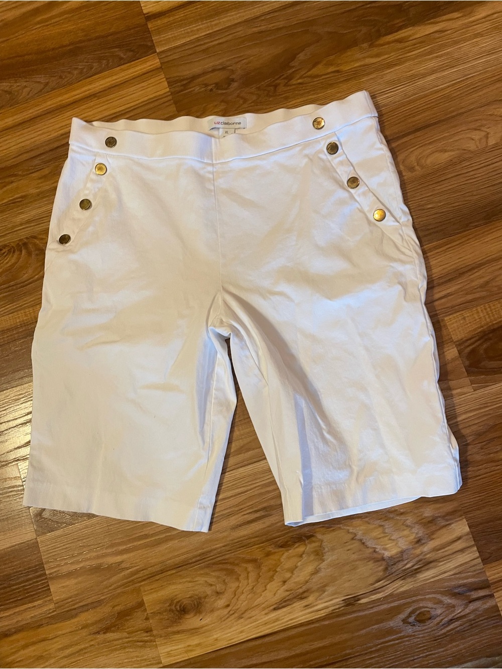 Liz Claiborne White Bermuda Shorts with Gold Buttons